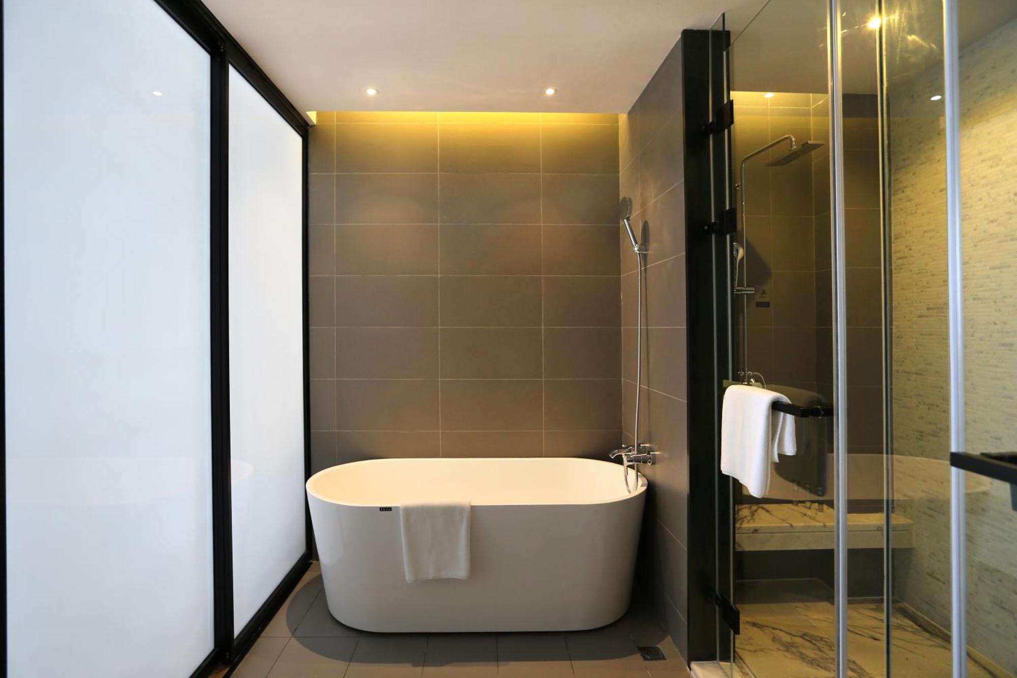 Novotel Deqing Bagian luar foto