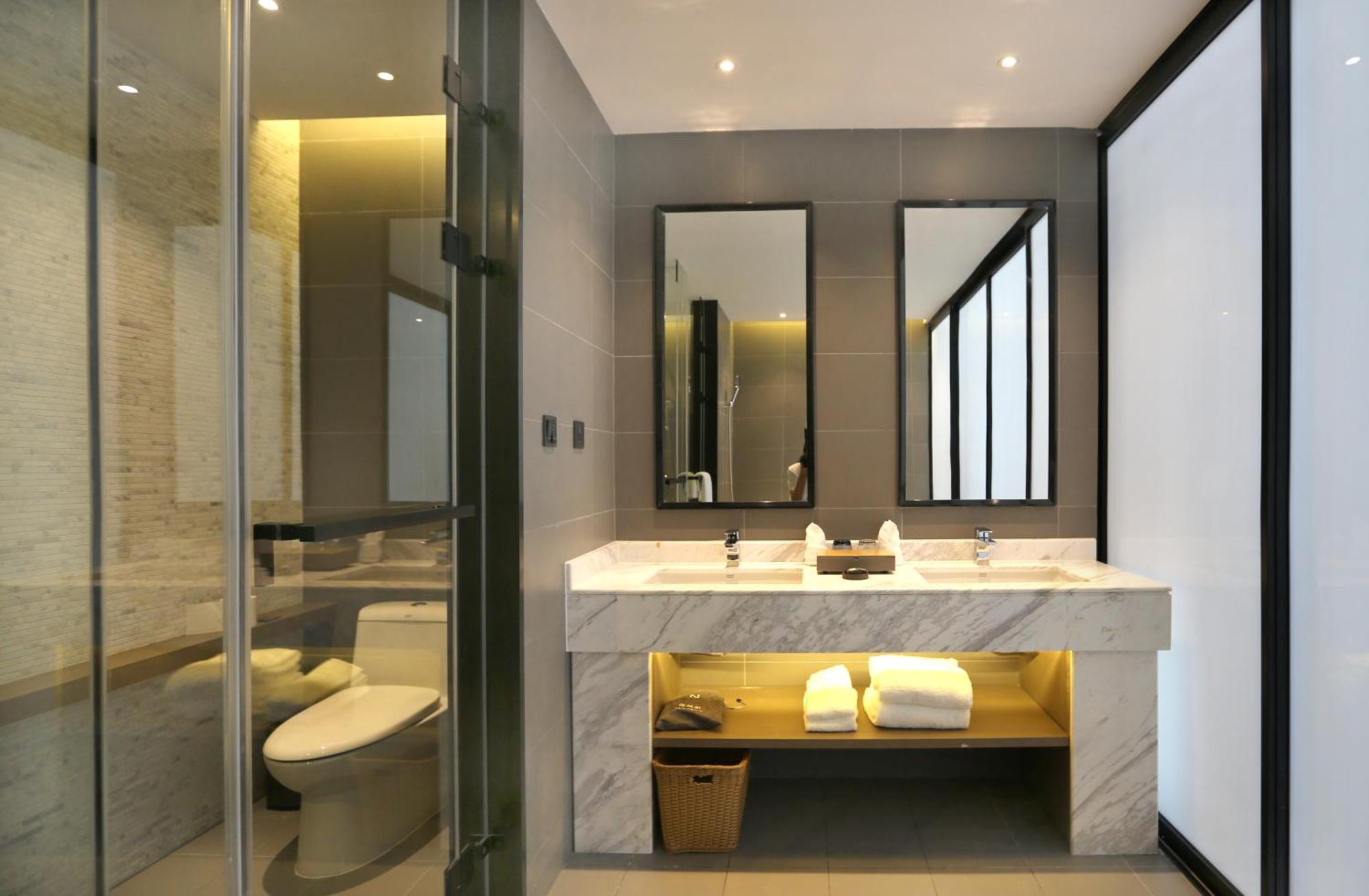 Novotel Deqing Bagian luar foto