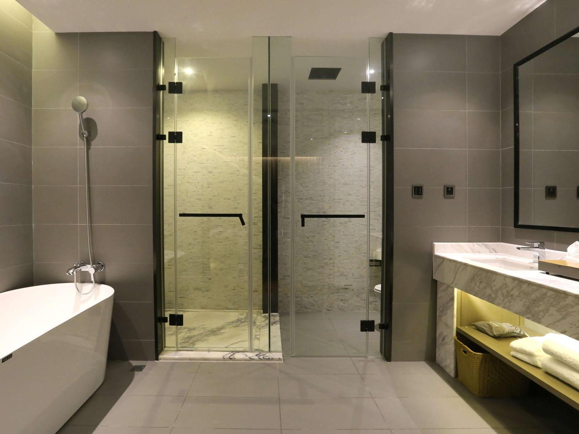 Novotel Deqing Bagian luar foto