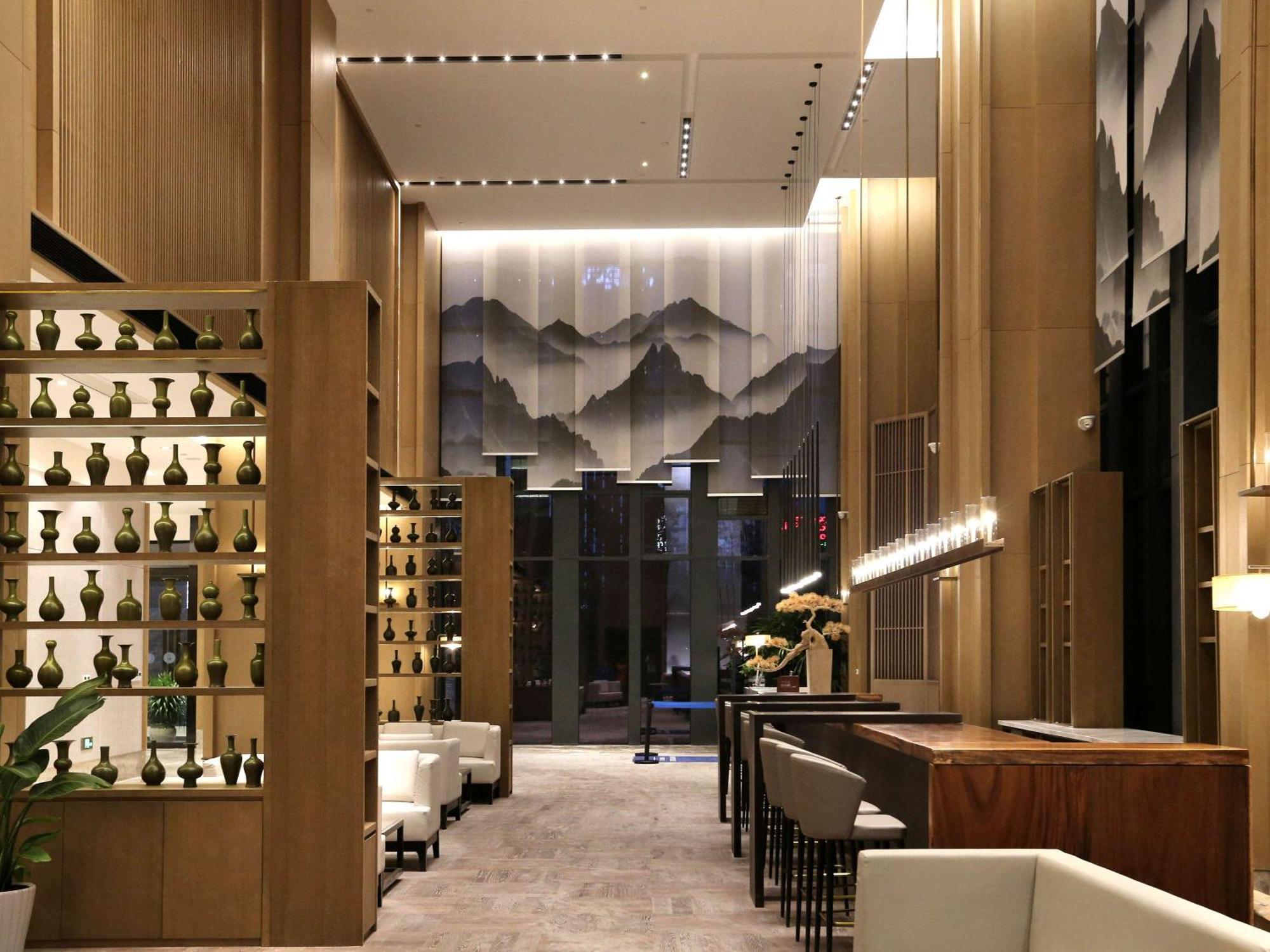 Novotel Deqing Bagian luar foto